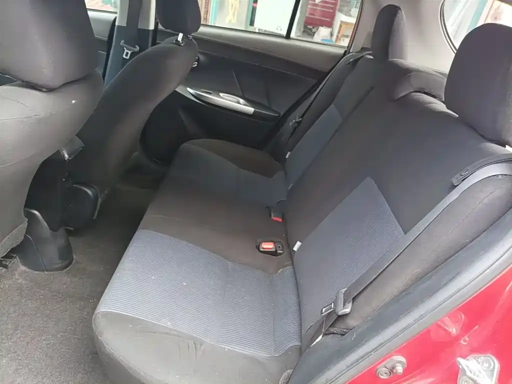Toyota YARiS L Zhi Xuan 2015 1.5E Auto Charming Edition фото 17
