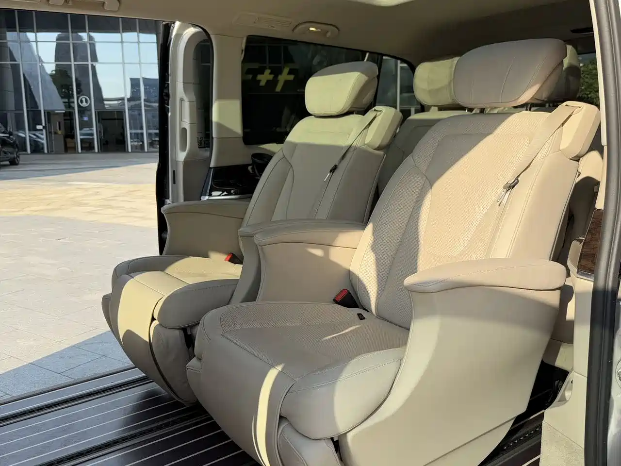 Mercedes-Benz V-Class 2016 V 260 L Premium Long фото 6