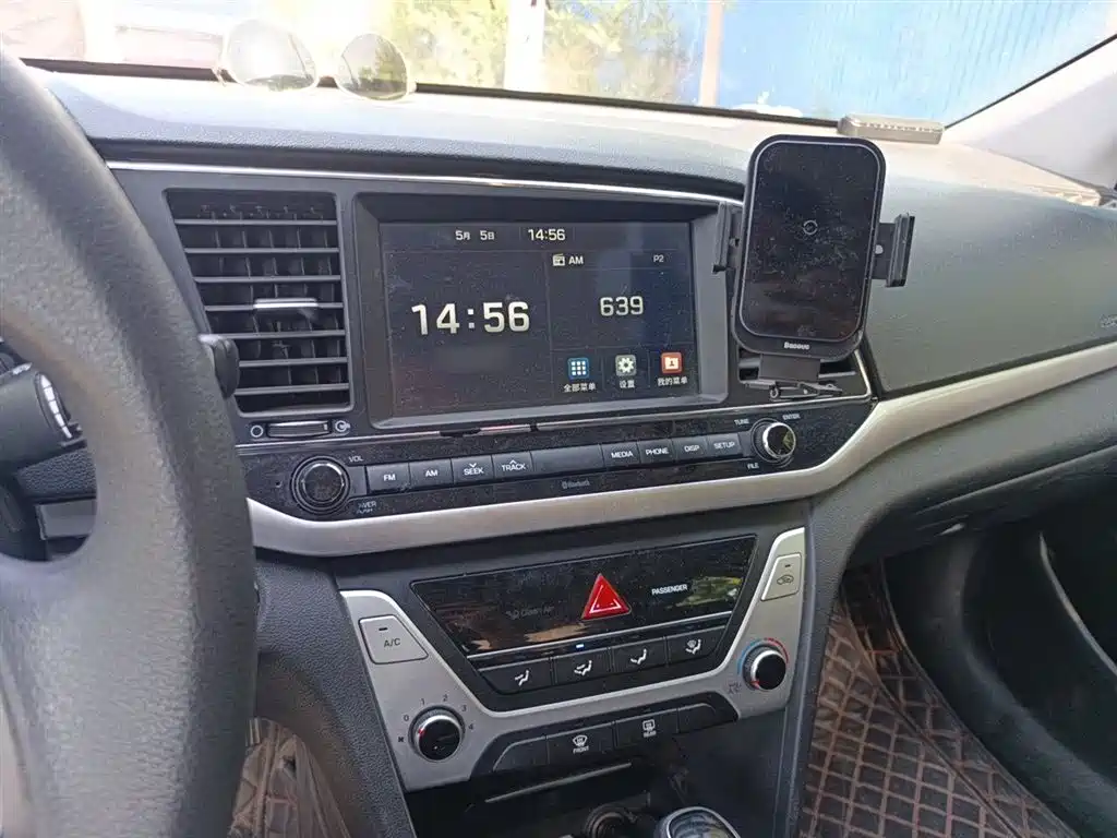 Hyundai Elantra 2016 Model 1.6L Automatic Smart Elite фото 6