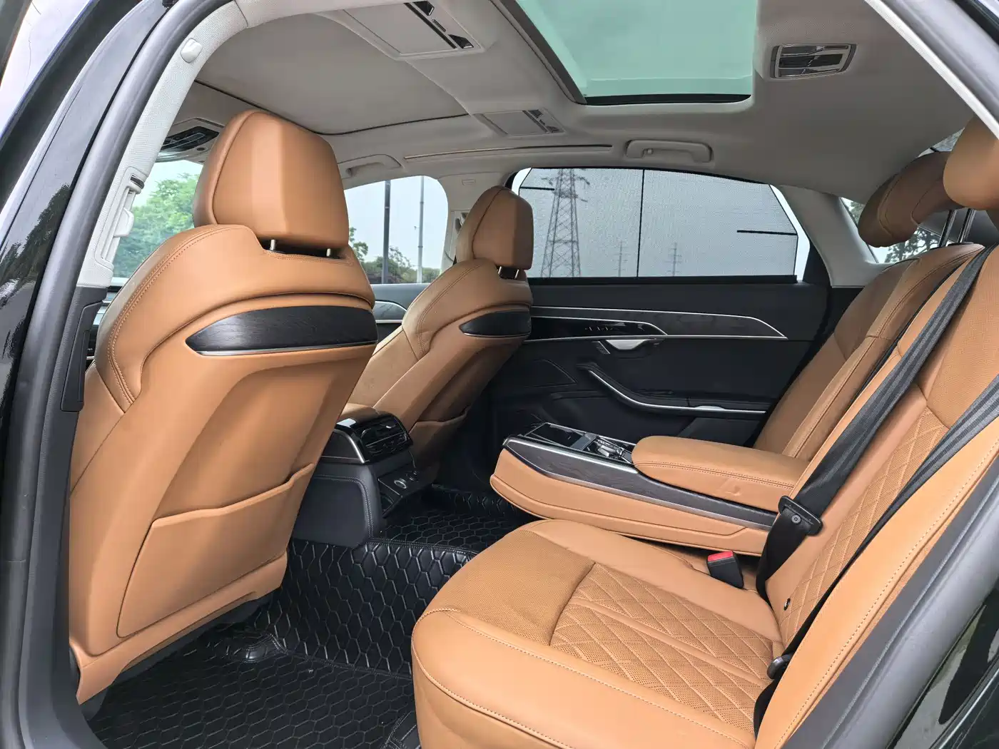 Audi A8 2023 A8L 50 TFSI quattro Exclusive фото 8