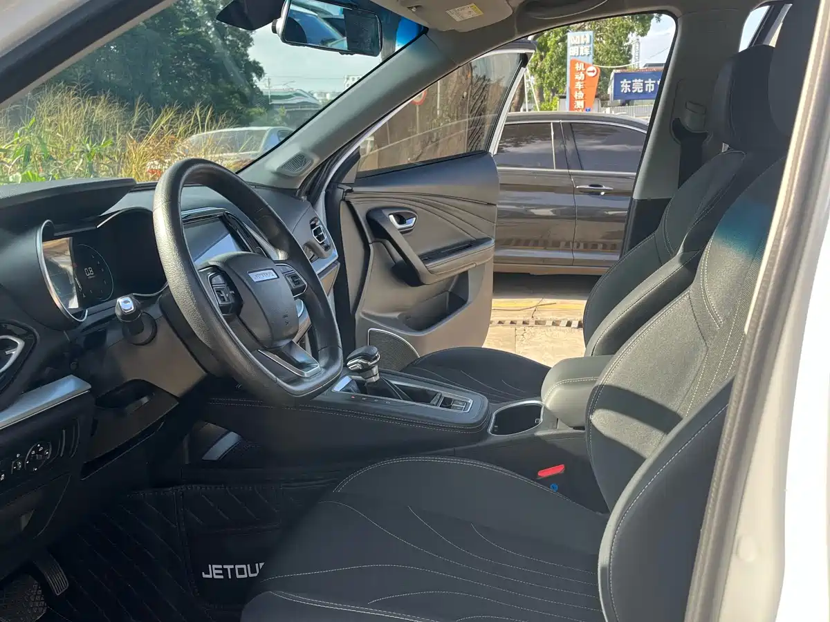 Jetour X70M 2022 2021 1.5T DCT Premium Partner 5-Seater