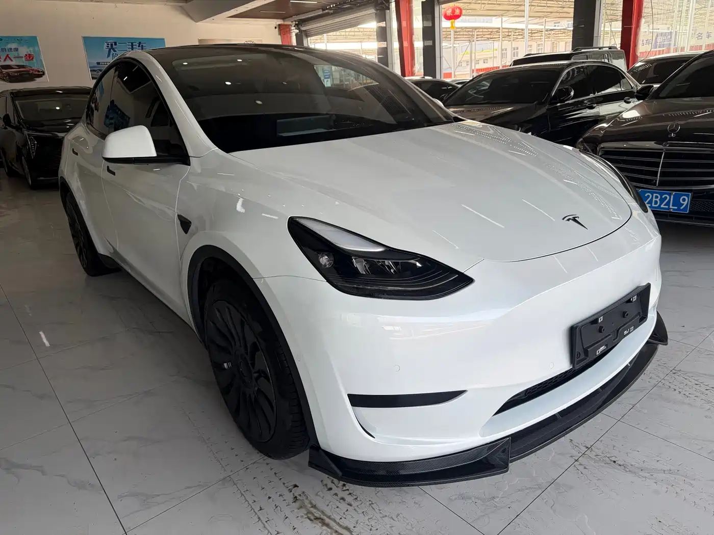 TESLA MODEL Y