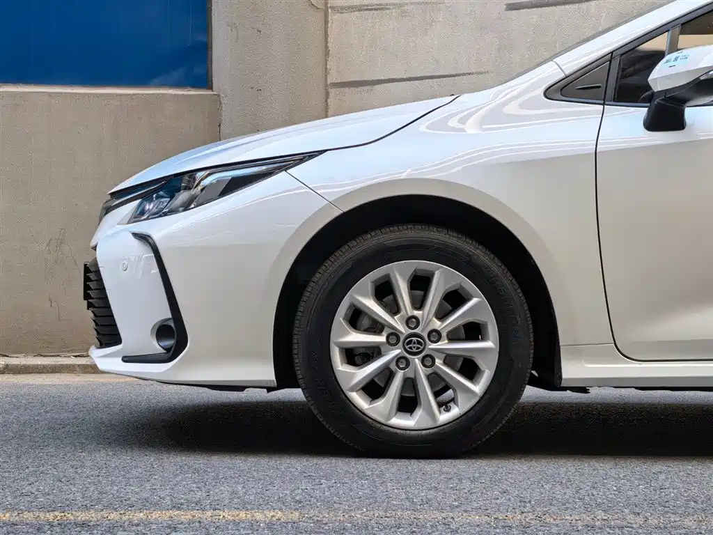 Toyota Corolla 2021 1.2T S-CVT Elite PLUS Edition фото 6