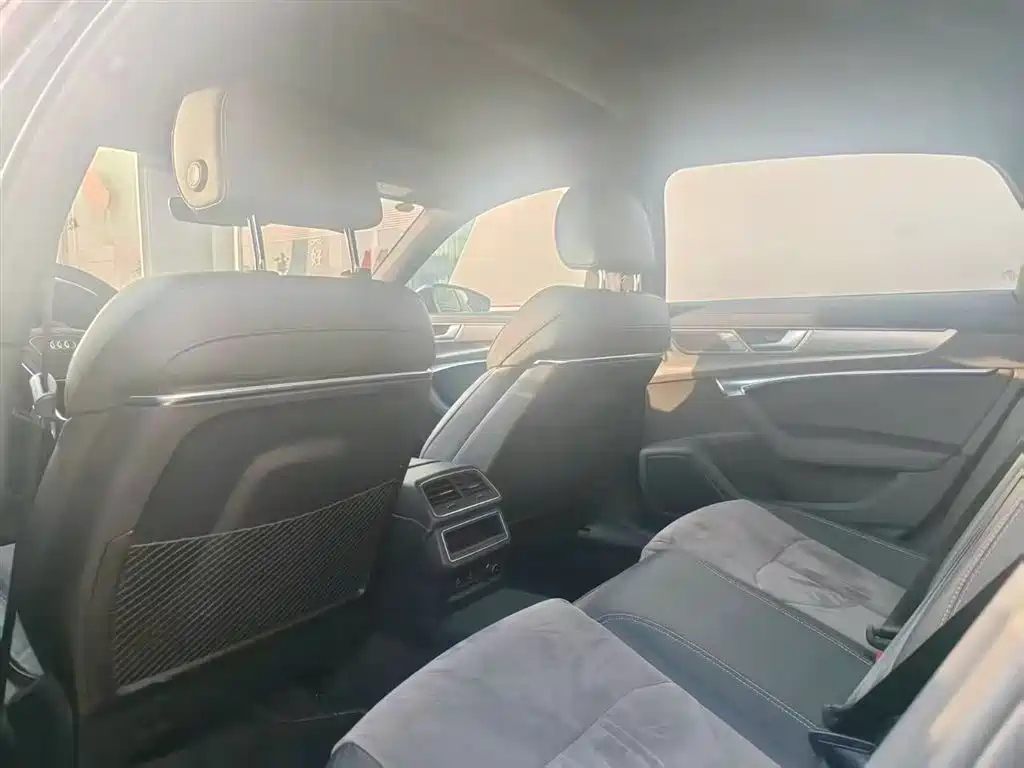 Audi A6L 2024 40 TFSI Luxury Dynamic фото 7