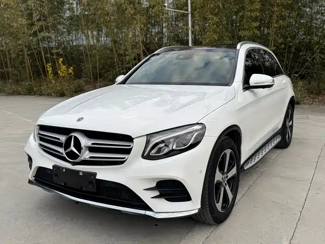 MERCEDES-BENZ GLC