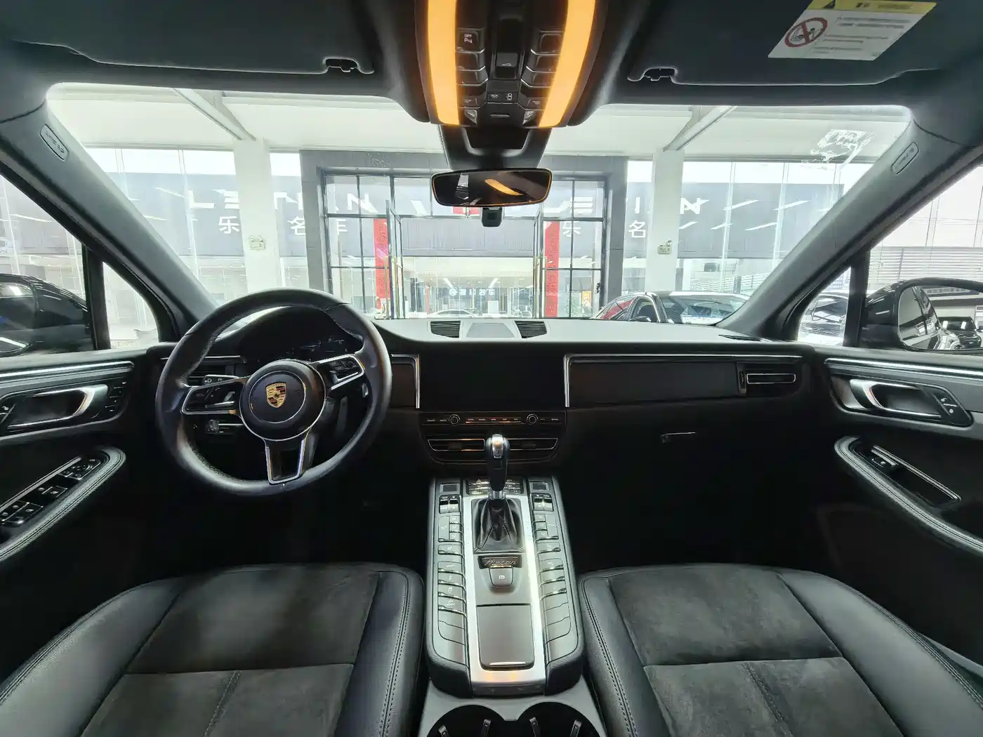 Porsche Macan 2018 Macan 2.0T фото 4