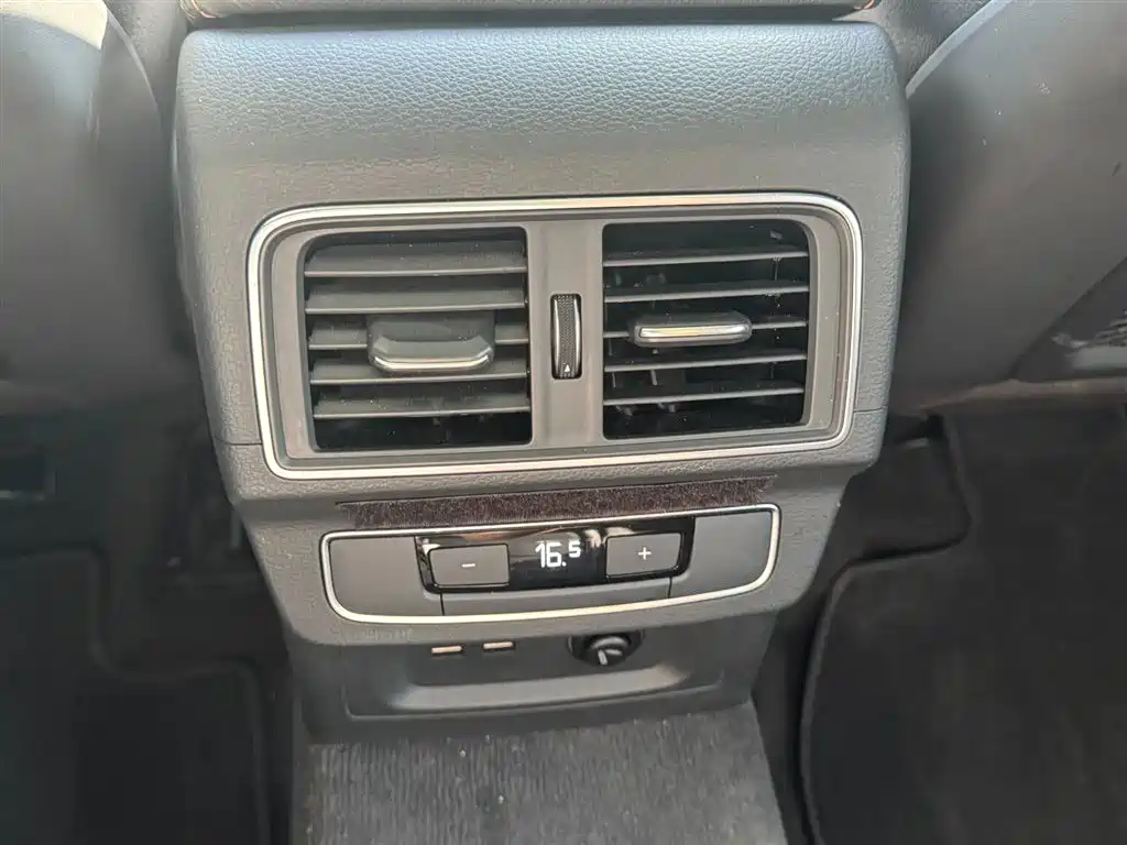Audi Q5L 2020 40 TFSI Prestige Progressive фото 21