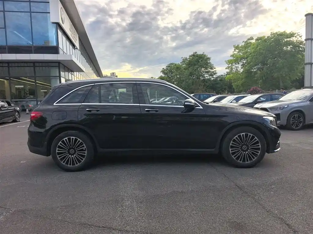 Mercedes-Benz GLC 2019 GLC 260 L 4MATIC Dynamic фото 4
