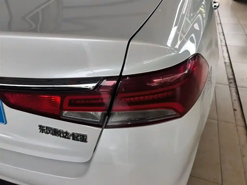 Kia Kaishen 2017 1.8L Automatic GLS фото 8