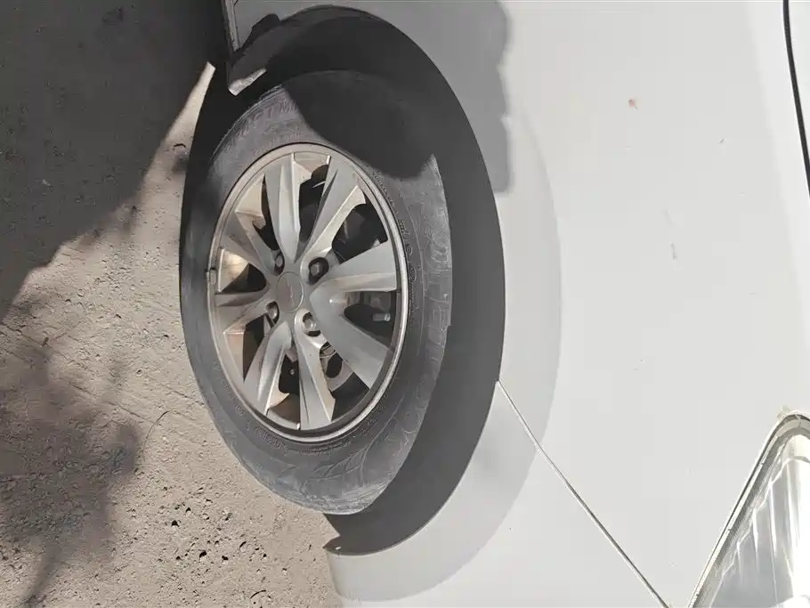 Chevrolet Sail 2015 Sail 3 1.3L Manual Cozy Edition фото 6