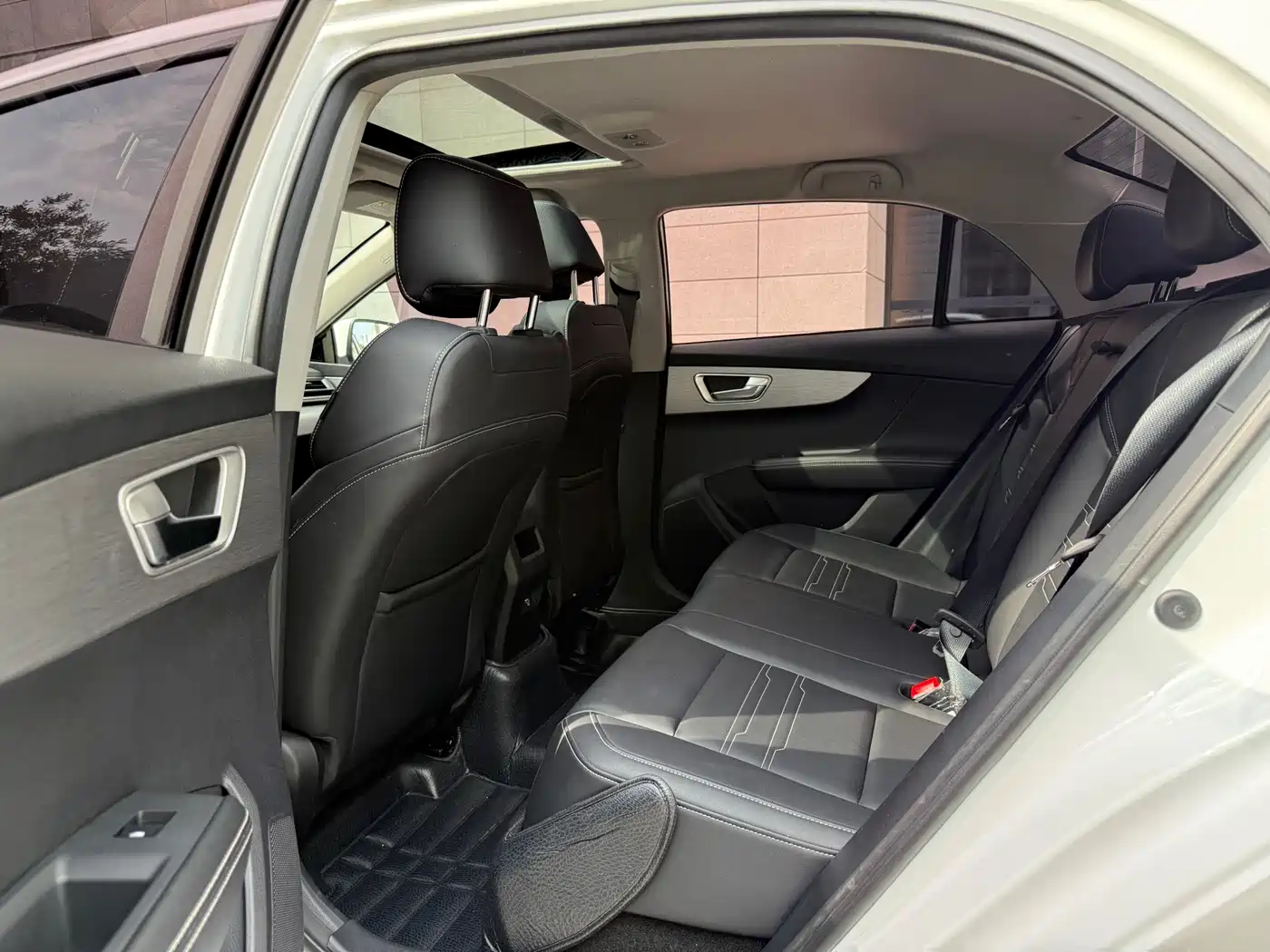 BYD Qin New Energy 2019 Long Range Edition Premium фото 10