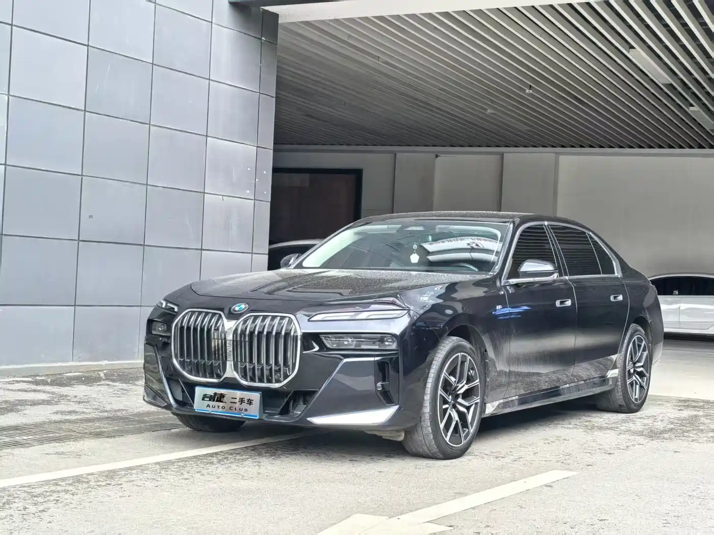BMW 7 Series 2023 Model 735Li M Sport Package
