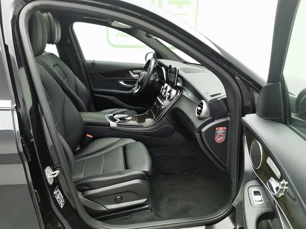 Mercedes-Benz GLC 2016 GLC 260 4MATIC Luxury фото 23