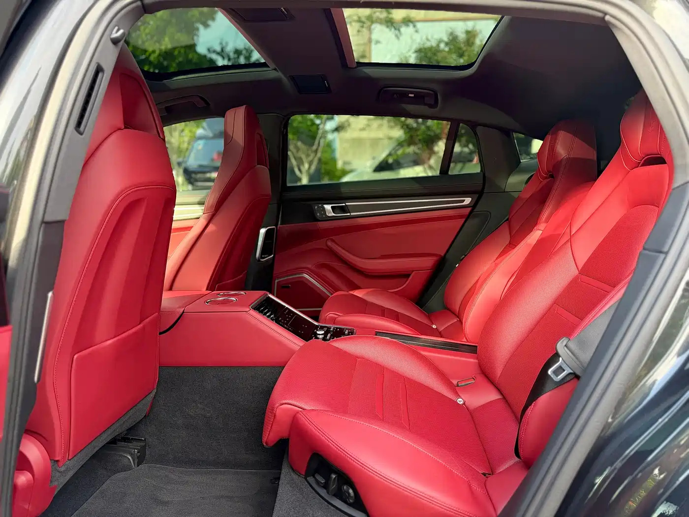 Porsche Panamera 2023 Panamera 4 Executive Long Wheelbase Platinum Edition 2.9T фото 15