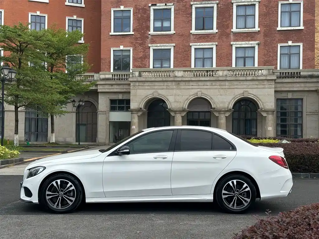 Mercedes-Benz C-Class 2018 C 200 Sport Edition фото 13