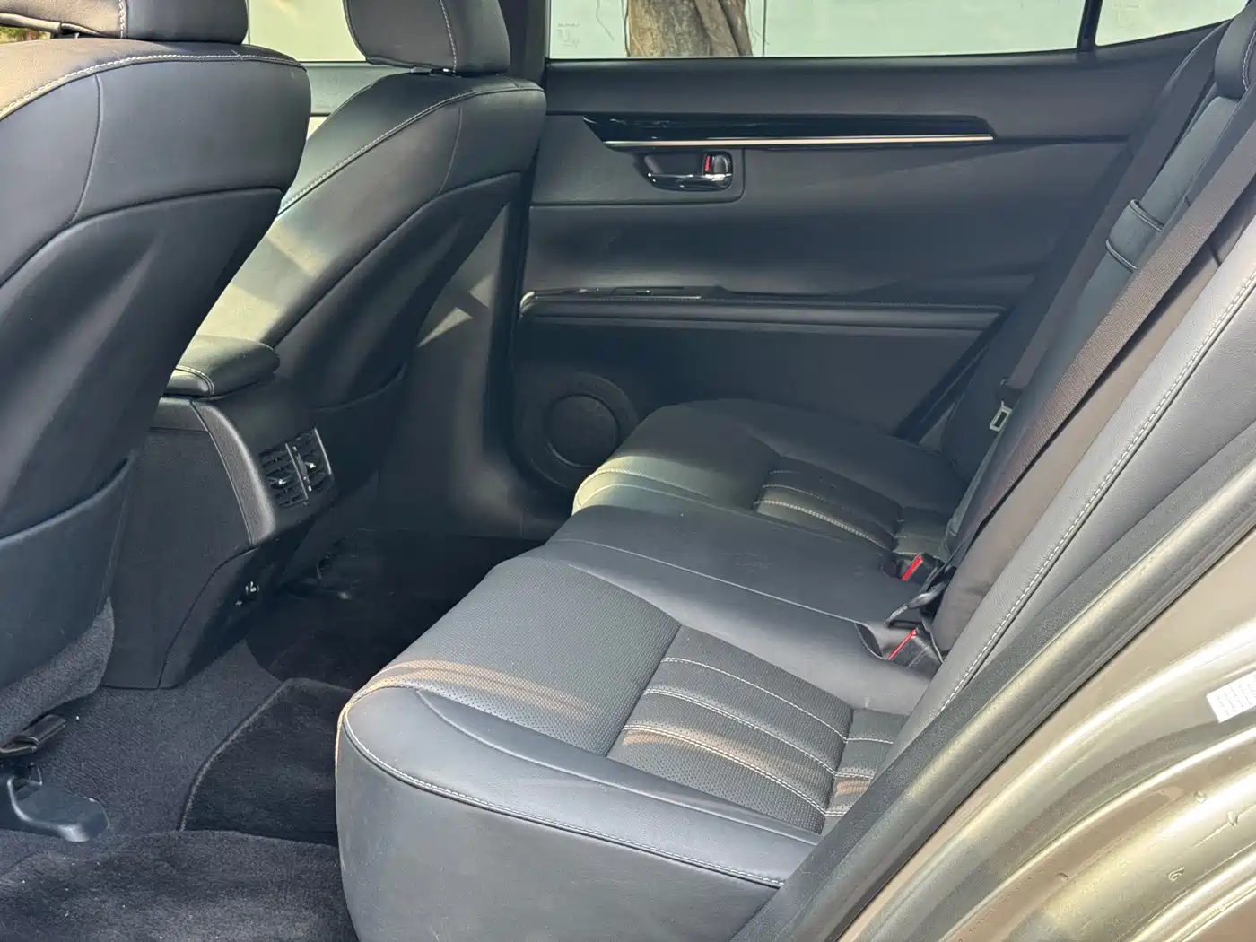 Lexus ES 2015 200 Elite Edition фото 8