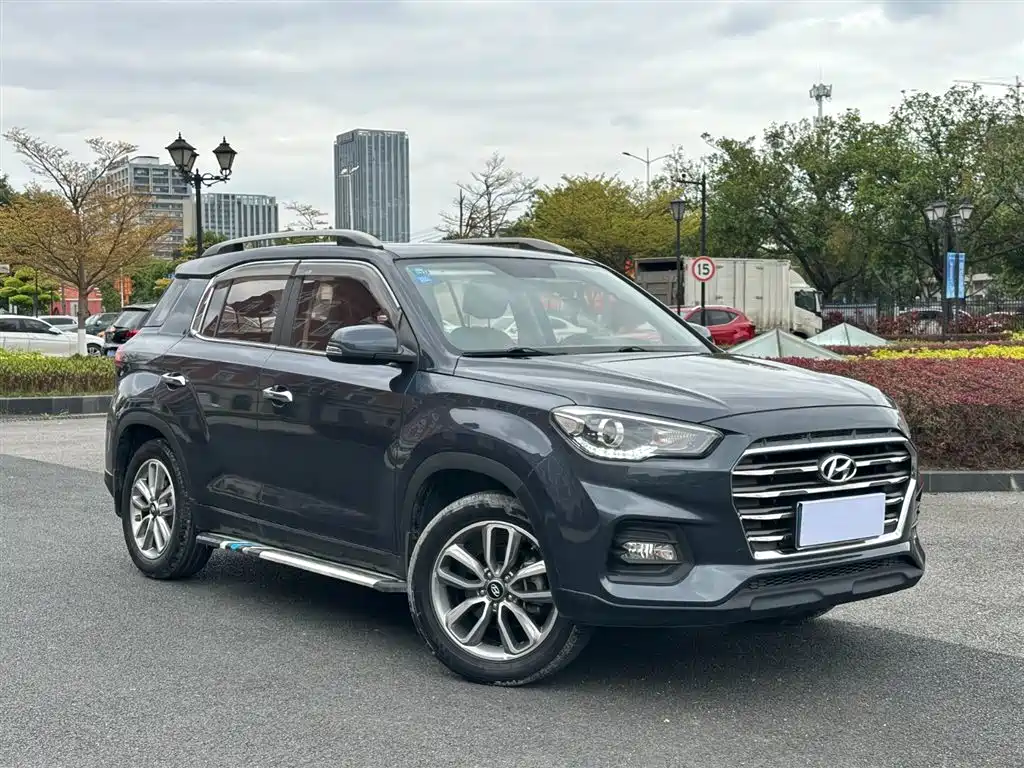 Hyundai Beijing Hyundai ix35 2018 2.0L Automatic 2WD Zhiyong·Enjoyment Edition фото 3
