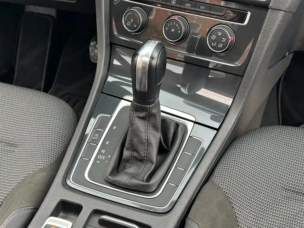 Volkswagen Golf 2019 280TSI DSG Comfort (China V) фото 10