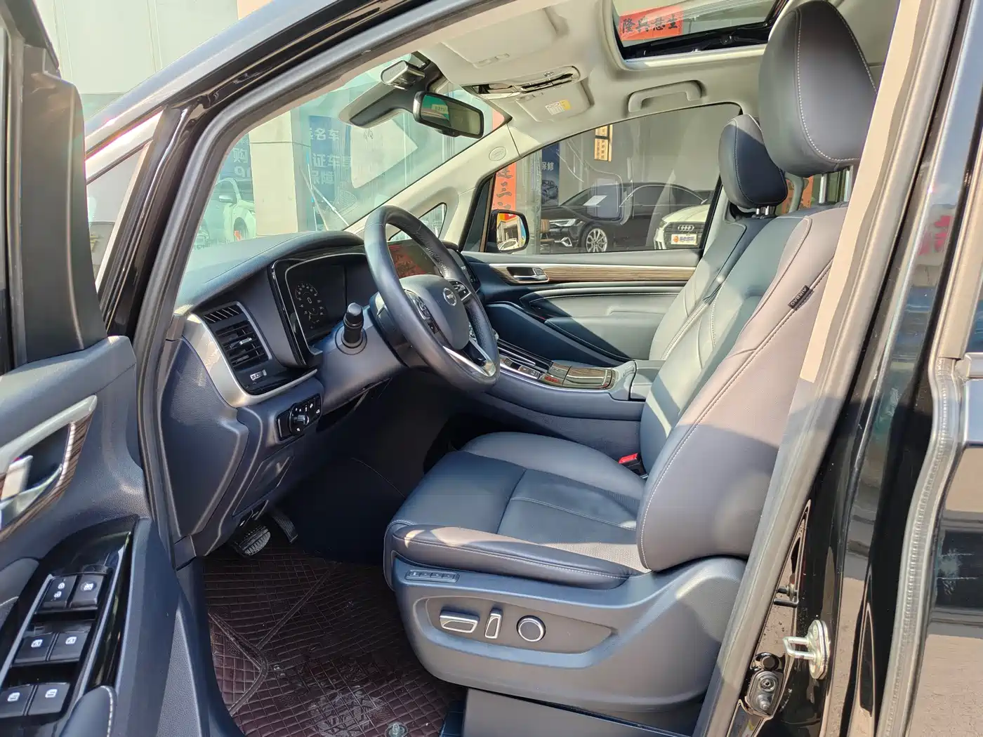 GAC Trumpchi Trumpchi M8 2021 Leading Show Series 390T Ultimate Edition фото 5