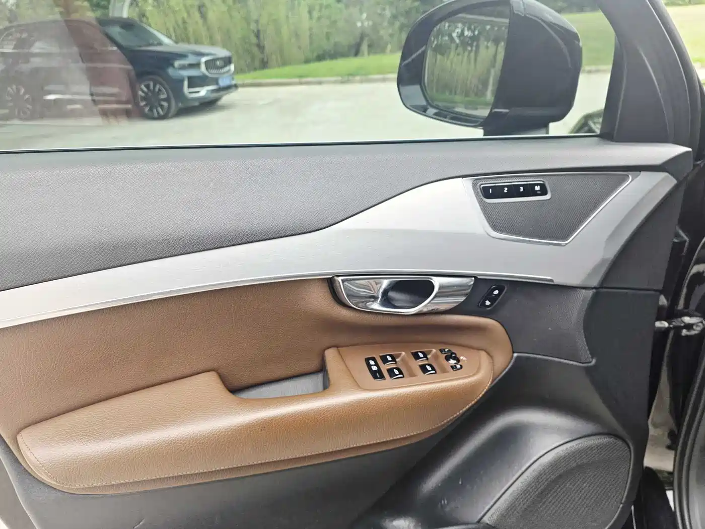 Volvo XC90 2018 T6 Momentum 7-Seater фото 5