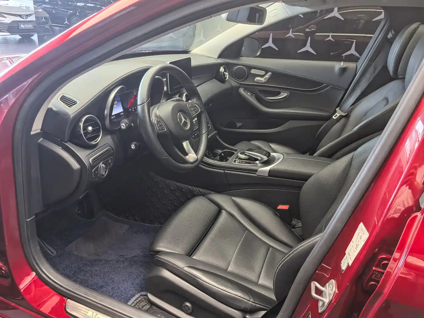 Mercedes-Benz C-Class 2017 Facelift C 200 L Sport Edition фото 3