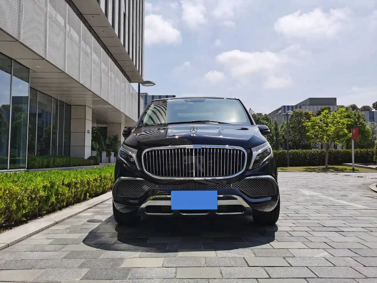 Mercedes-Benz V-Class 2021 V 260 L Long Wheelbase Luxury Edition фото 2