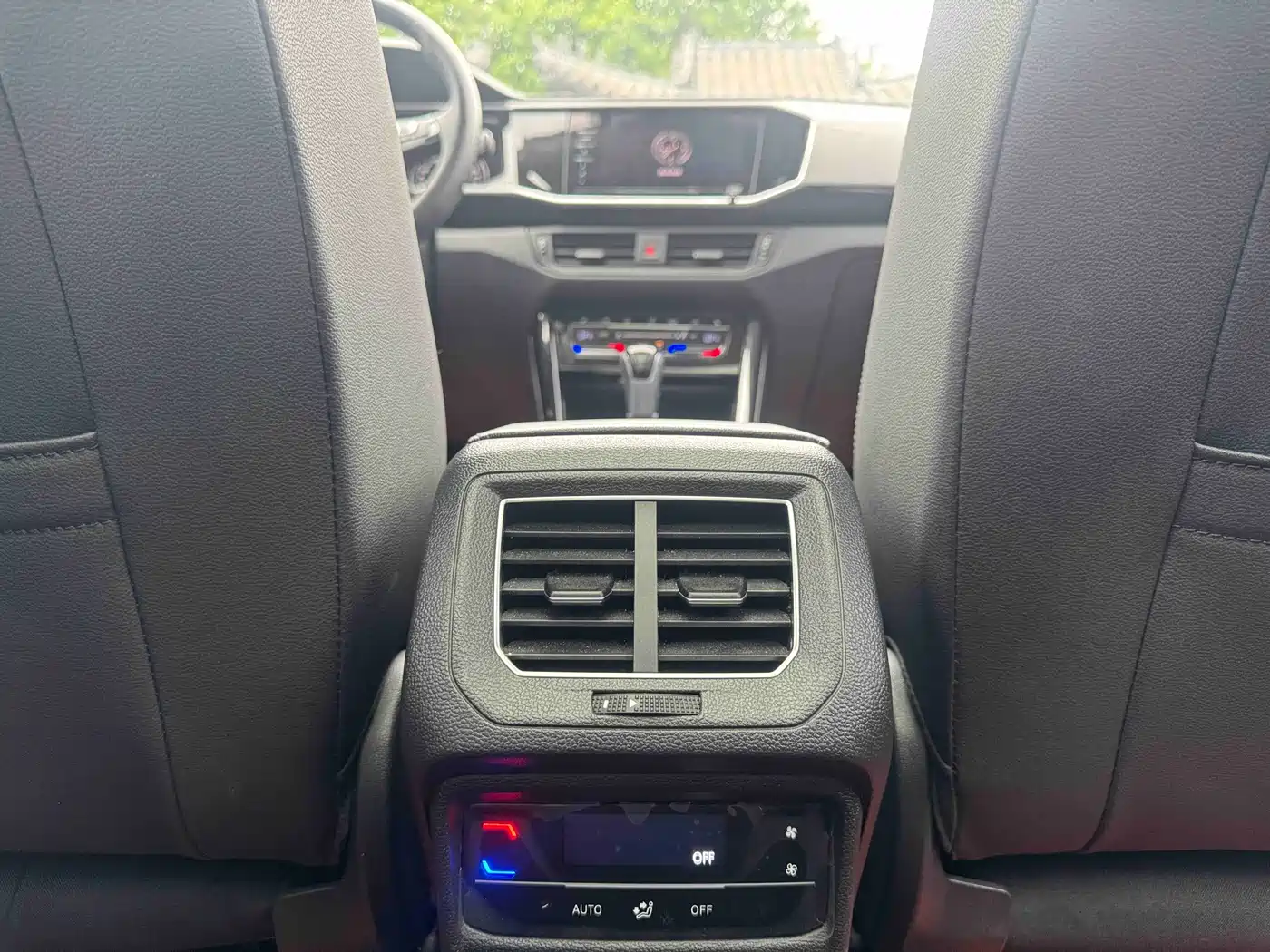 Volkswagen Tayron 2022 280TSI 2WD Luxury Smart Connect Edition фото 18