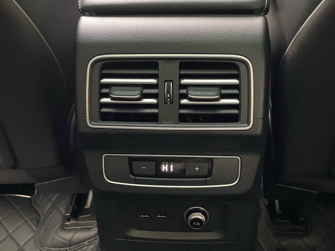 Audi Q5L 2024 Model 45 TFSI Luxury Dynamic фото 20