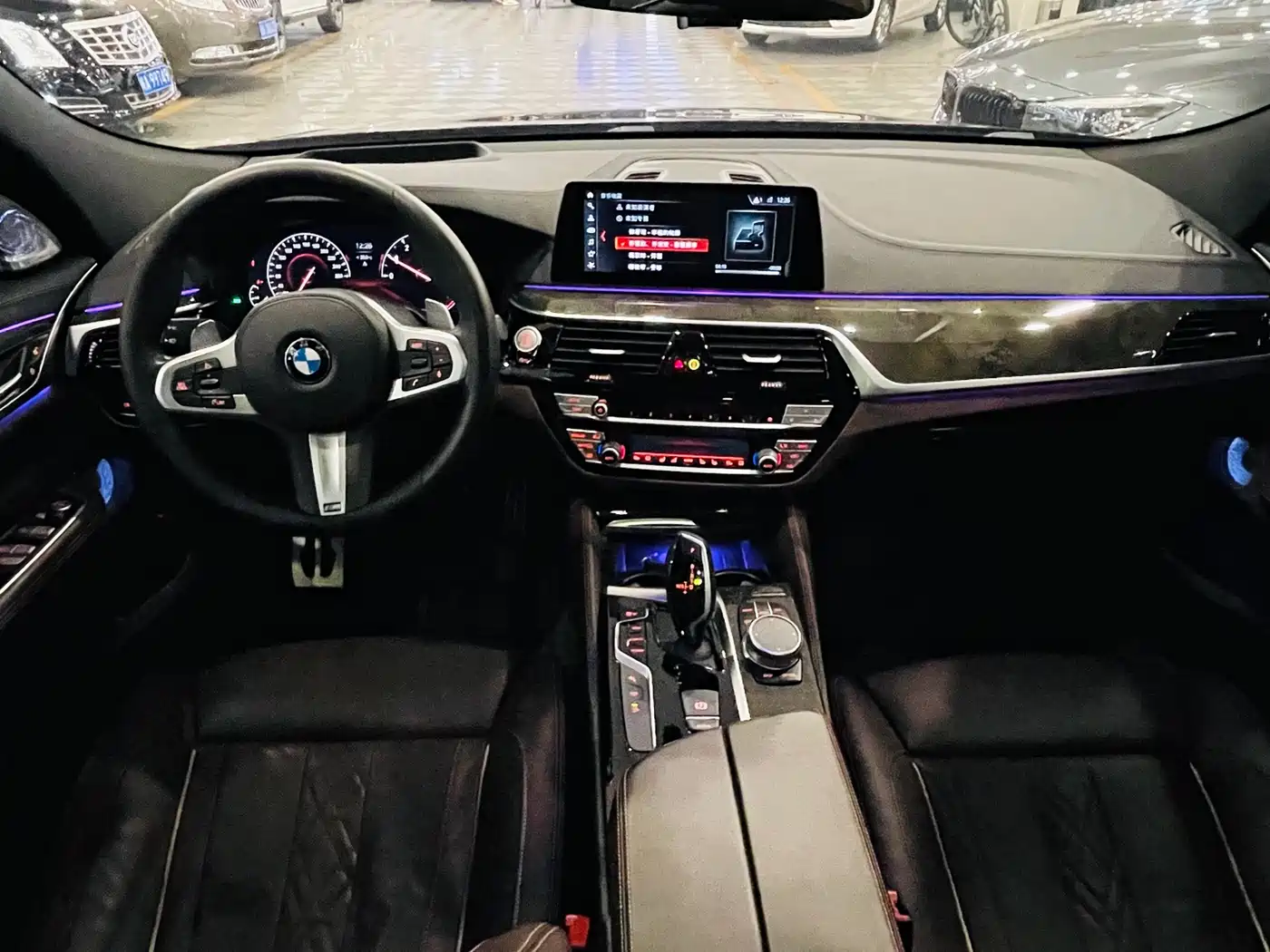 BMW 6 Series GT 2019 630i M Sport Grand Tourer Edition фото 10