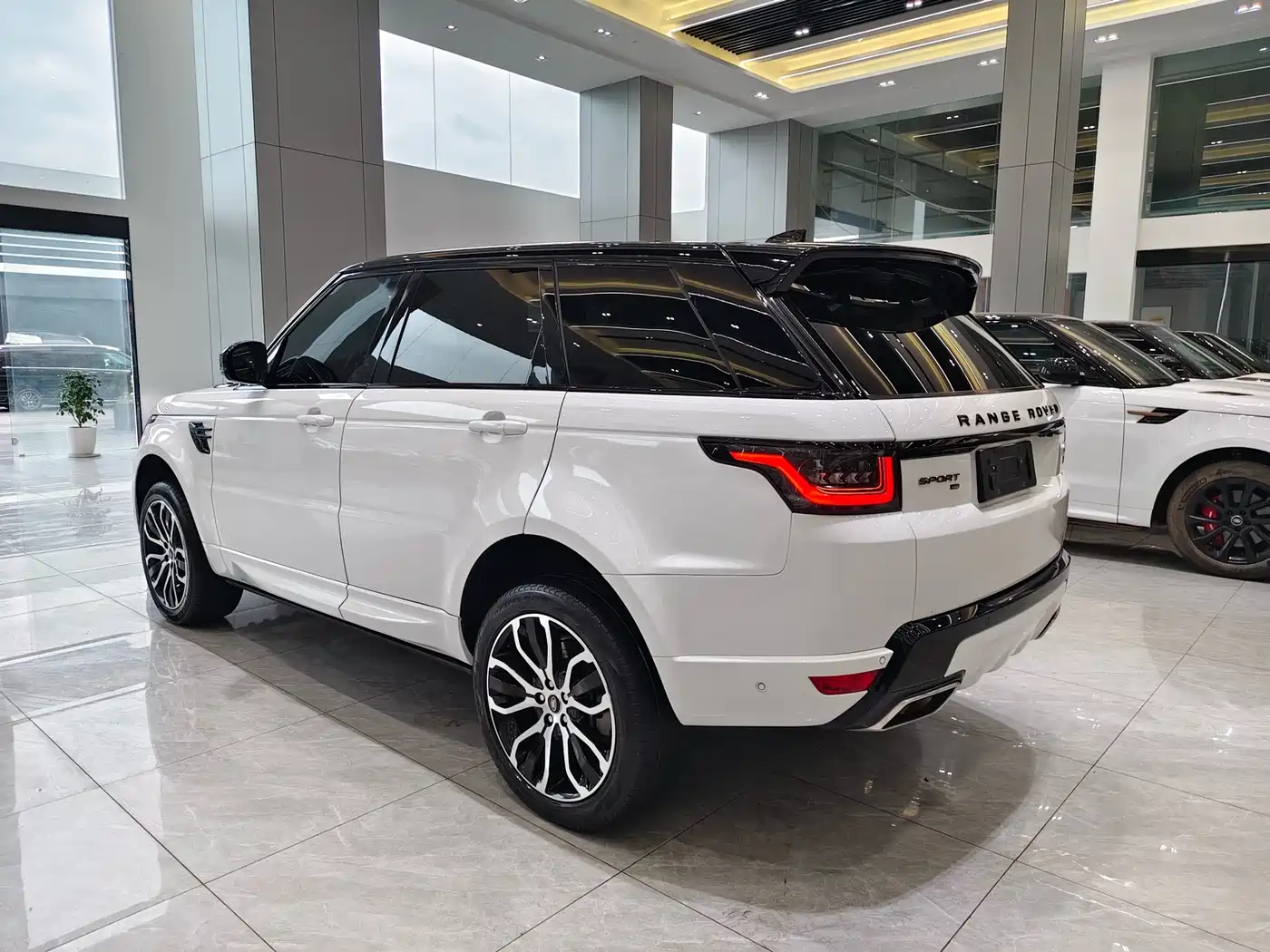 LAND ROVER RANGE ROVER SPORT
