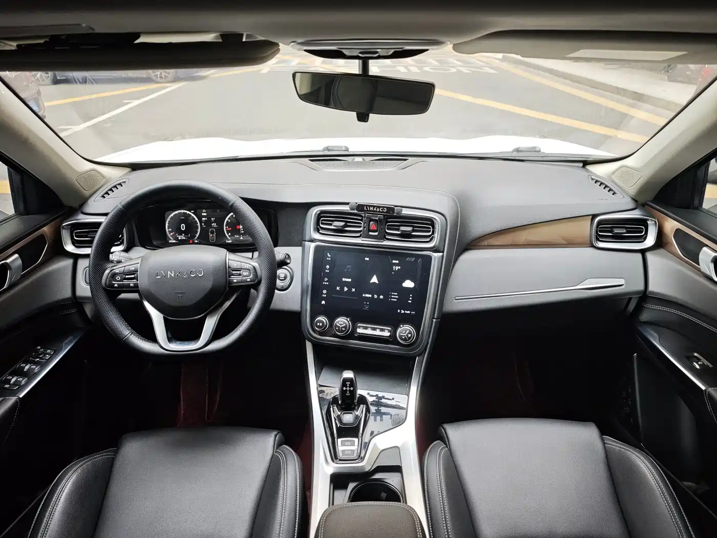 Lynk & Co 01 2019 2.0T 2WD Type Version China VI фото 6