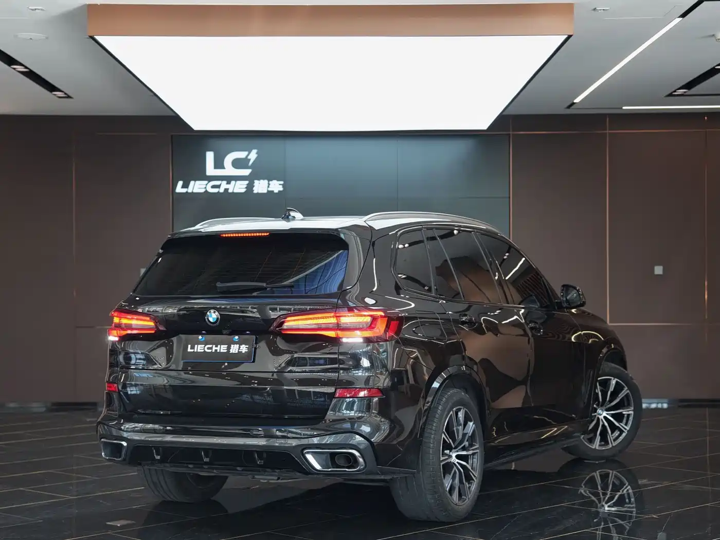 BMW X5 (Import) 2021 xDrive40i M Sport Package фото 19