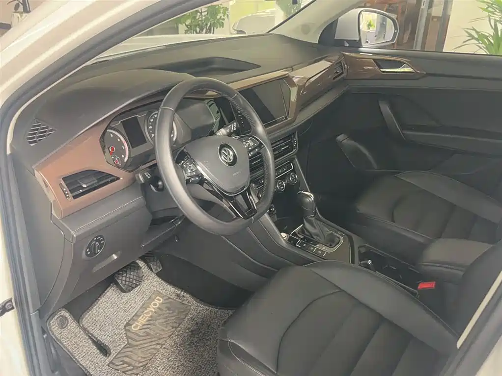 Volkswagen Tharu 2020 280TSI 2WD Luxury Edition China VI фото 5