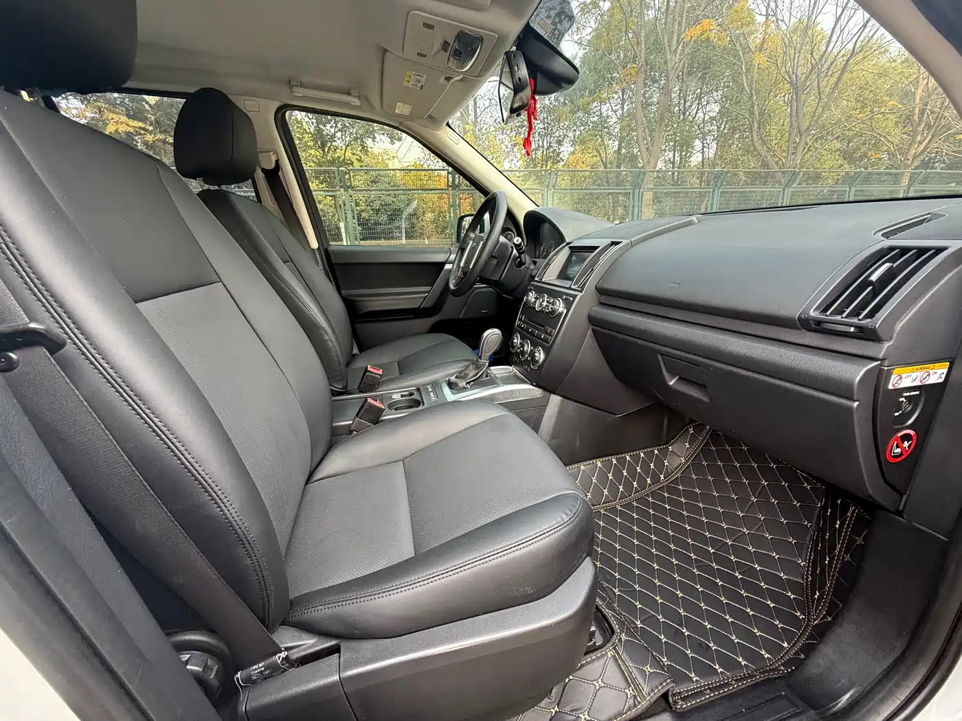 Land Rover Freelander 2 2013 2.2T SD4 S Diesel фото 9