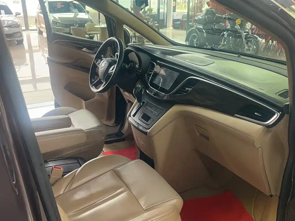 Buick GL8 2017 ES 28T Premium China V фото 24