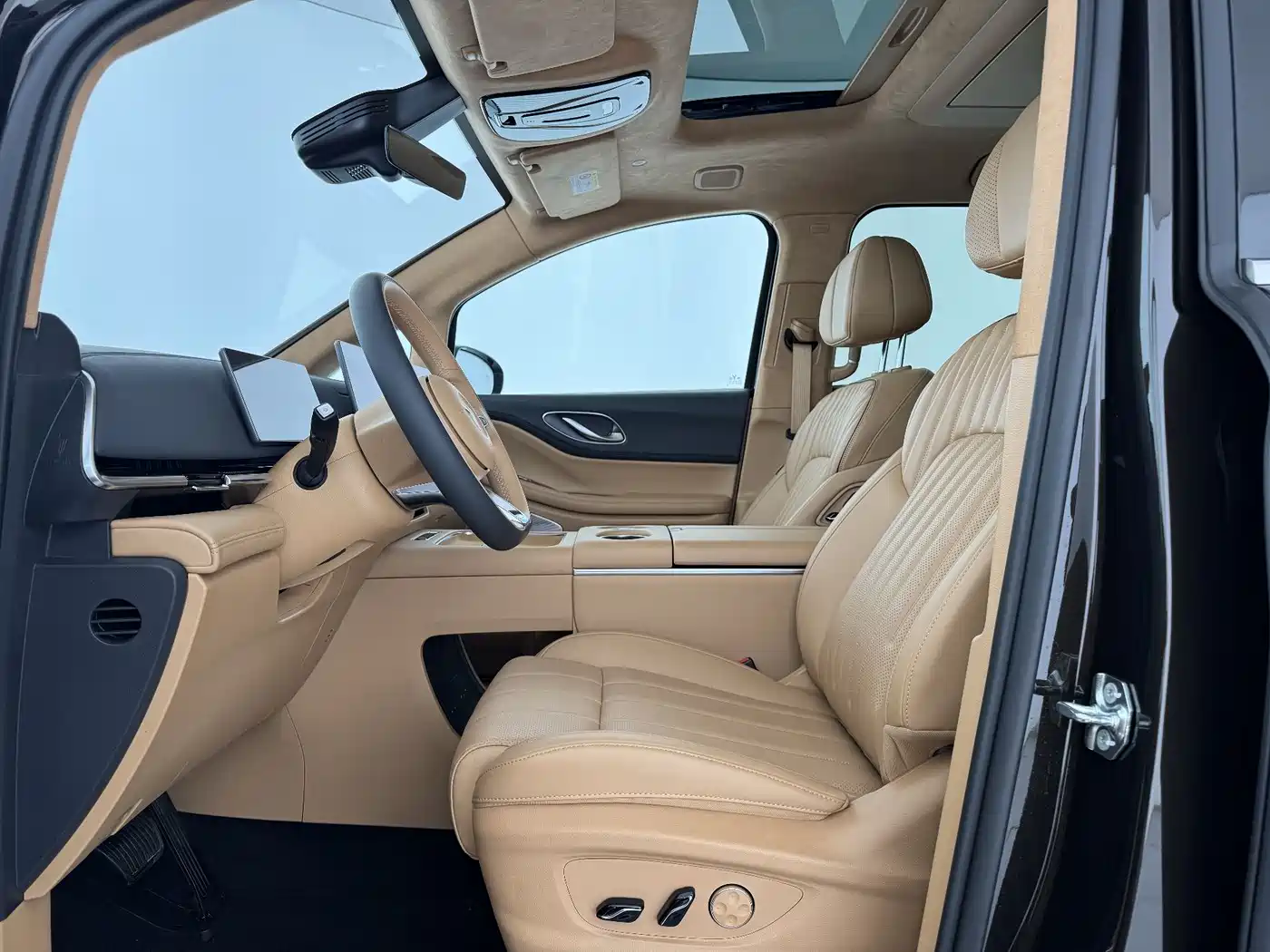 Voyah Auto Voyah Dreamer 2025 PHEV AWD Flagship Kunpeng Edition фото 13
