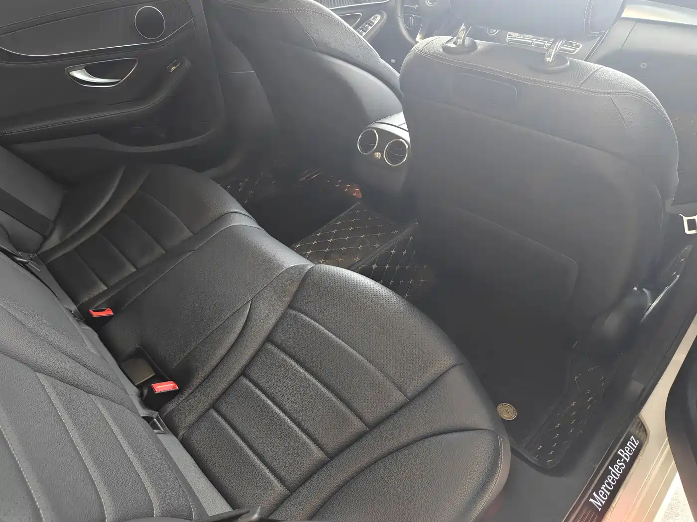 Mercedes-Benz C-Class 2015 Facelift C 200 L Sport фото 11