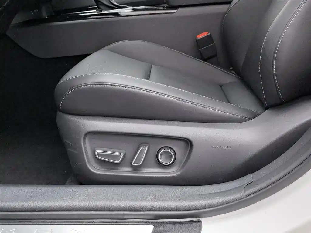 Toyota Camry 2024 Hybrid 2.0HGVP Luxury Edition фото 20