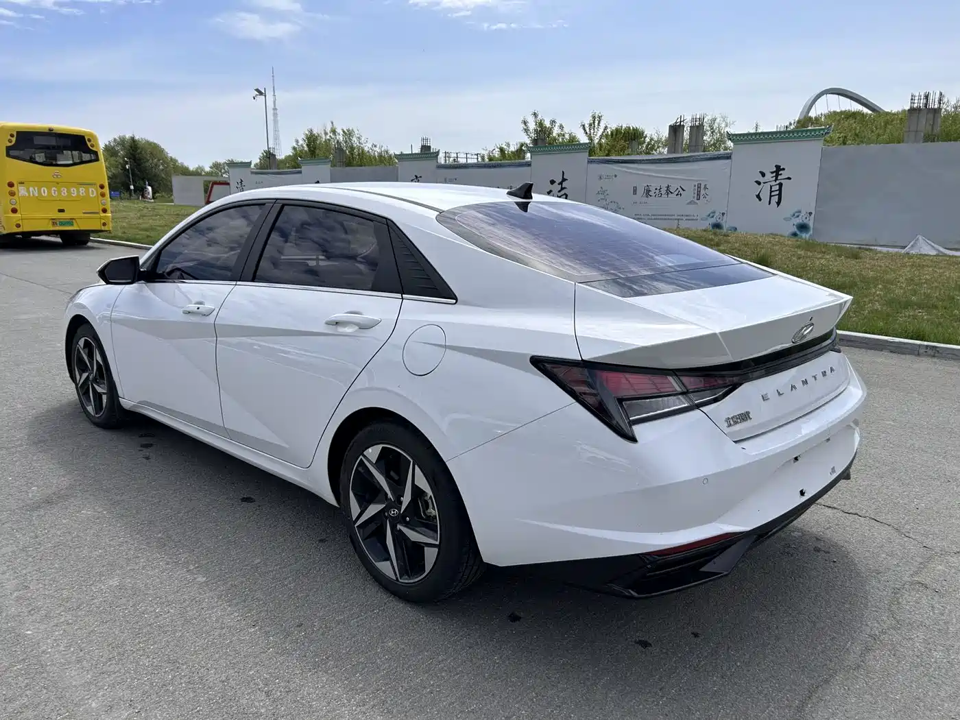 Hyundai Elantra 2022 1.5L CVT GLX Elite Edition фото 6