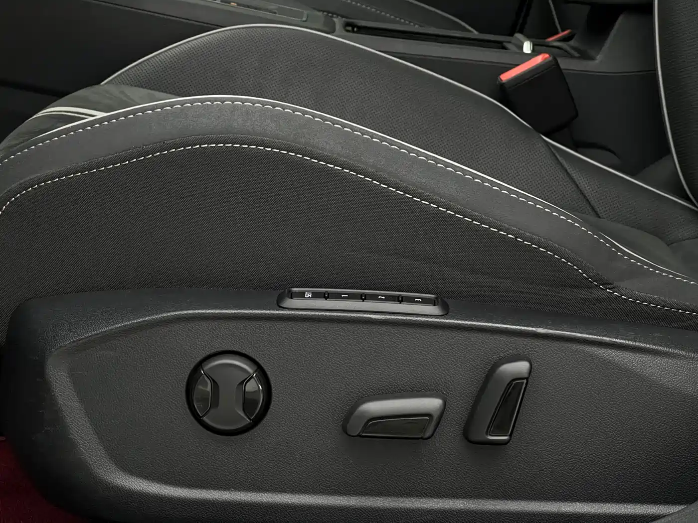 Volkswagen Golf 2021 280TSI DSG R-Line фото 13