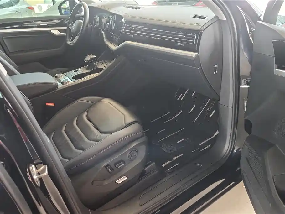 Volkswagen Touareg 2021 2.0TSI Pilot Special Edition фото 8