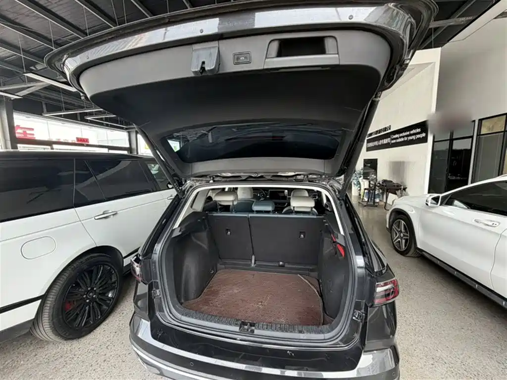 Volkswagen Tharu 2023 300TSI 2WD Full Moon Edition фото 16