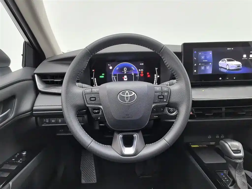 Toyota Camry 2024 Hybrid 2.0HGVP Luxury Edition фото 11