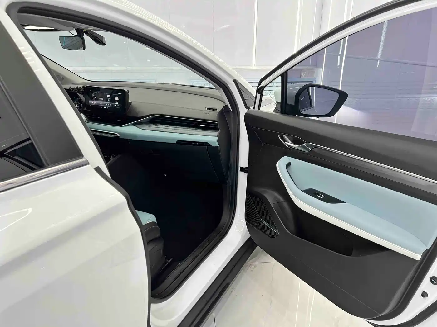 GEELY AUTOMOBILE EMGRAND S