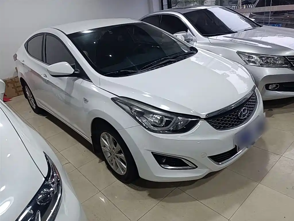Hyundai Langdong 2016 1.6L Automatic Smart Edition фото 4