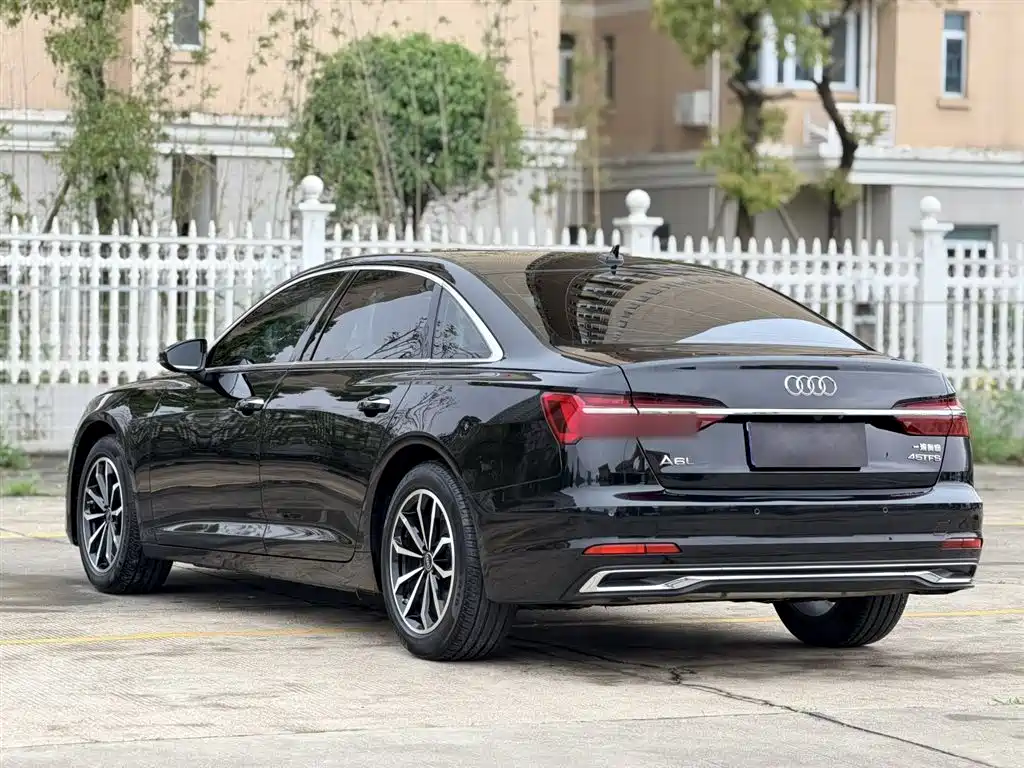 Audi A6L 2024 40 TFSI Luxury Elegance фото 23