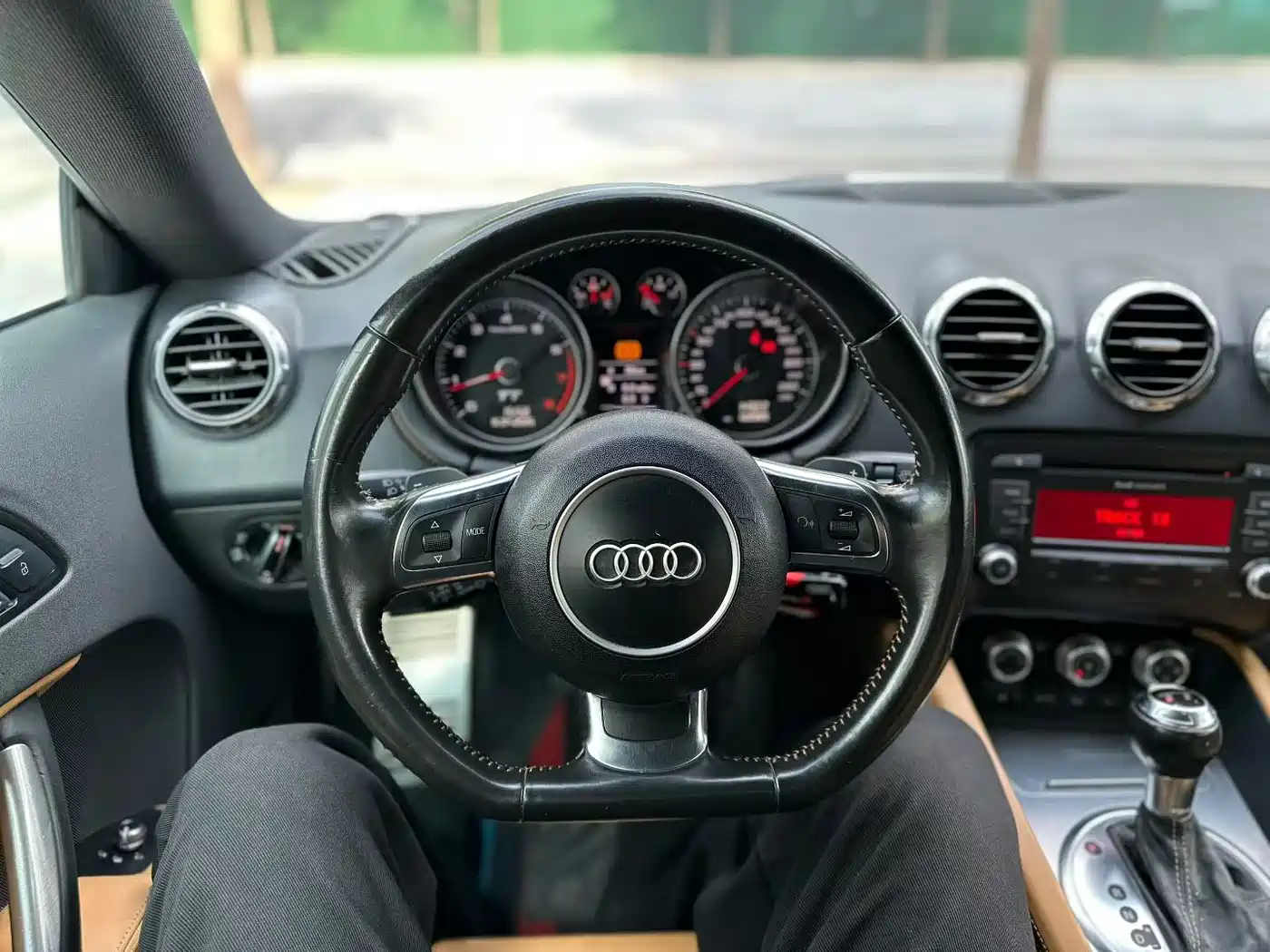 Audi TT 2011 TT Coupe 2.0TFSI фото 3