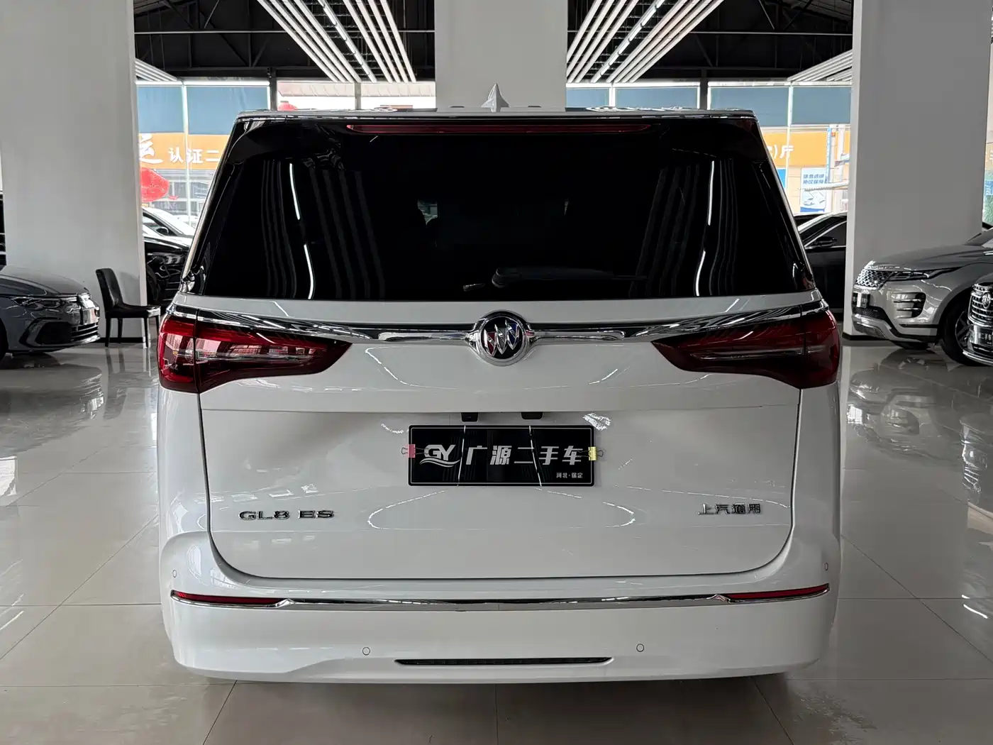Buick GL8 2023 ES Landmaster Exclusive фото 5