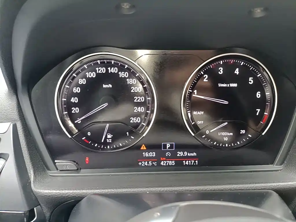BMW 1 Series 2018 118i Sport Edition фото 12