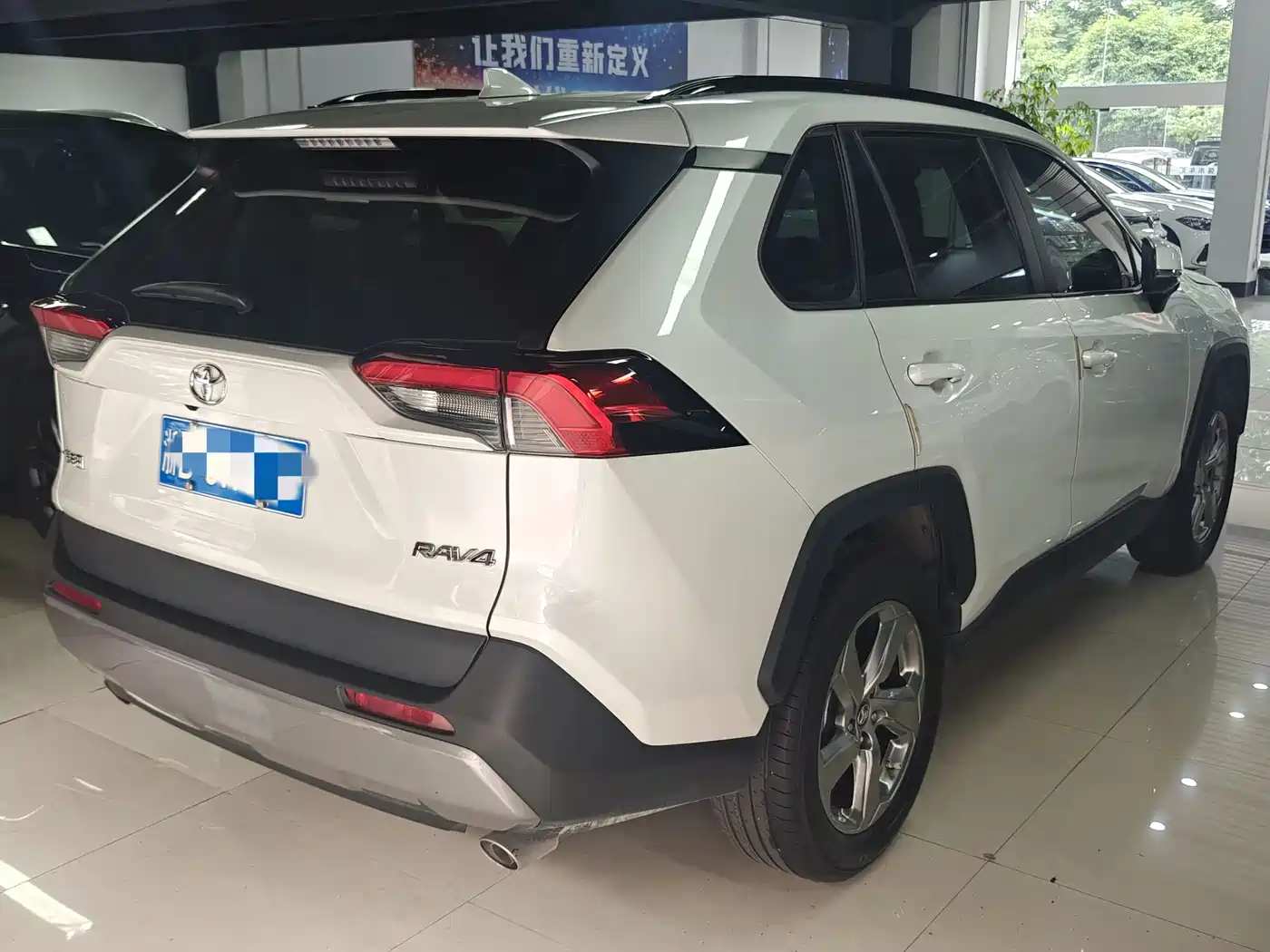 Toyota RAV4 Rongfang 2022 2.0L CVT 2WD Trend Edition фото 5